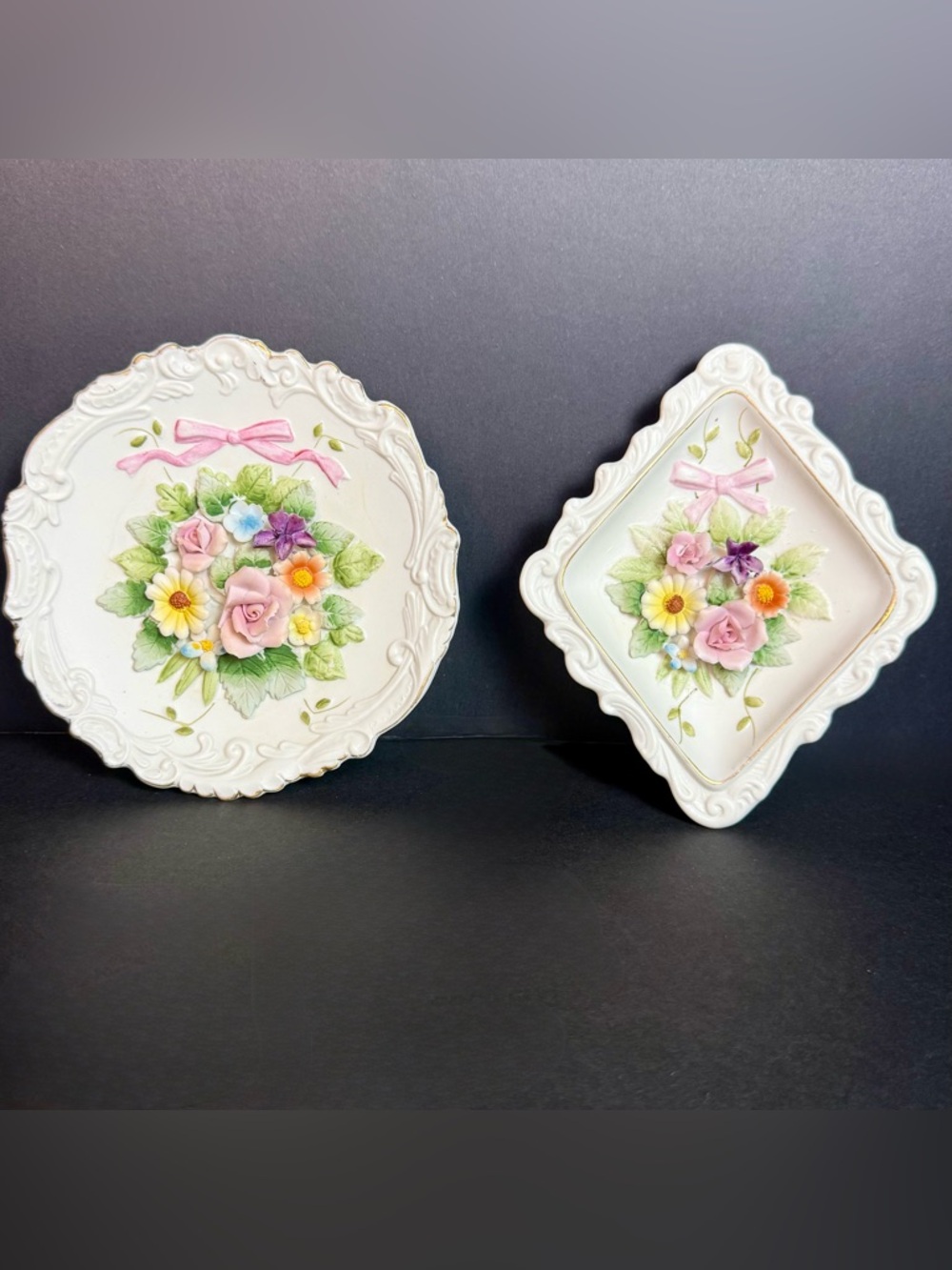 Vintage Lefton Porcelain Raised Floral Design Wall Decore Japan Diamond Circle